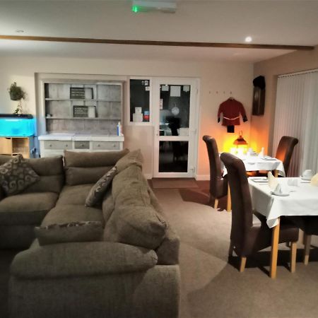Maen Hir Hotel Menai Bridge Kültér fotó