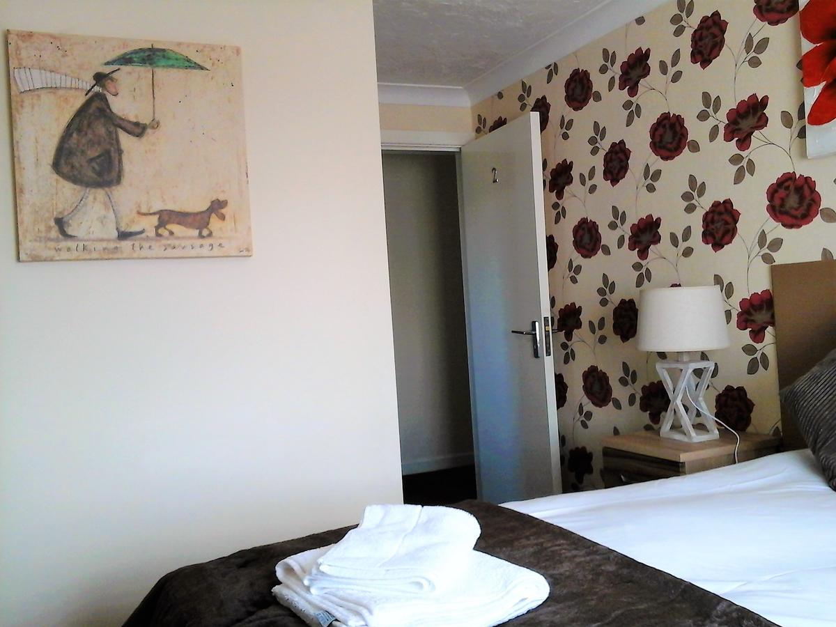 Maen Hir Hotel Menai Bridge Kültér fotó
