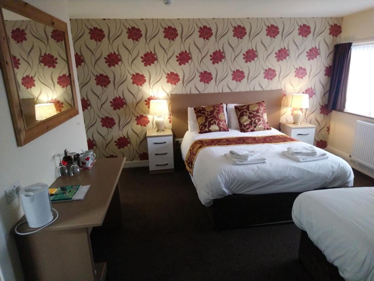 Maen Hir Hotel Menai Bridge Kültér fotó